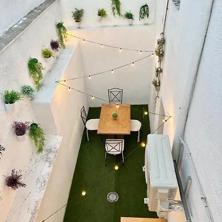 El Piso Del Patio Chico *